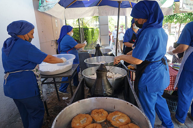 Şehit öğretmen Aybüke Yalçın mezun olduğu lisede anıldı - Resim : 4